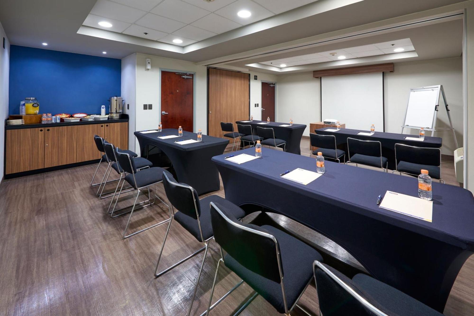 City Express By Marriott Irapuato Bagian luar foto