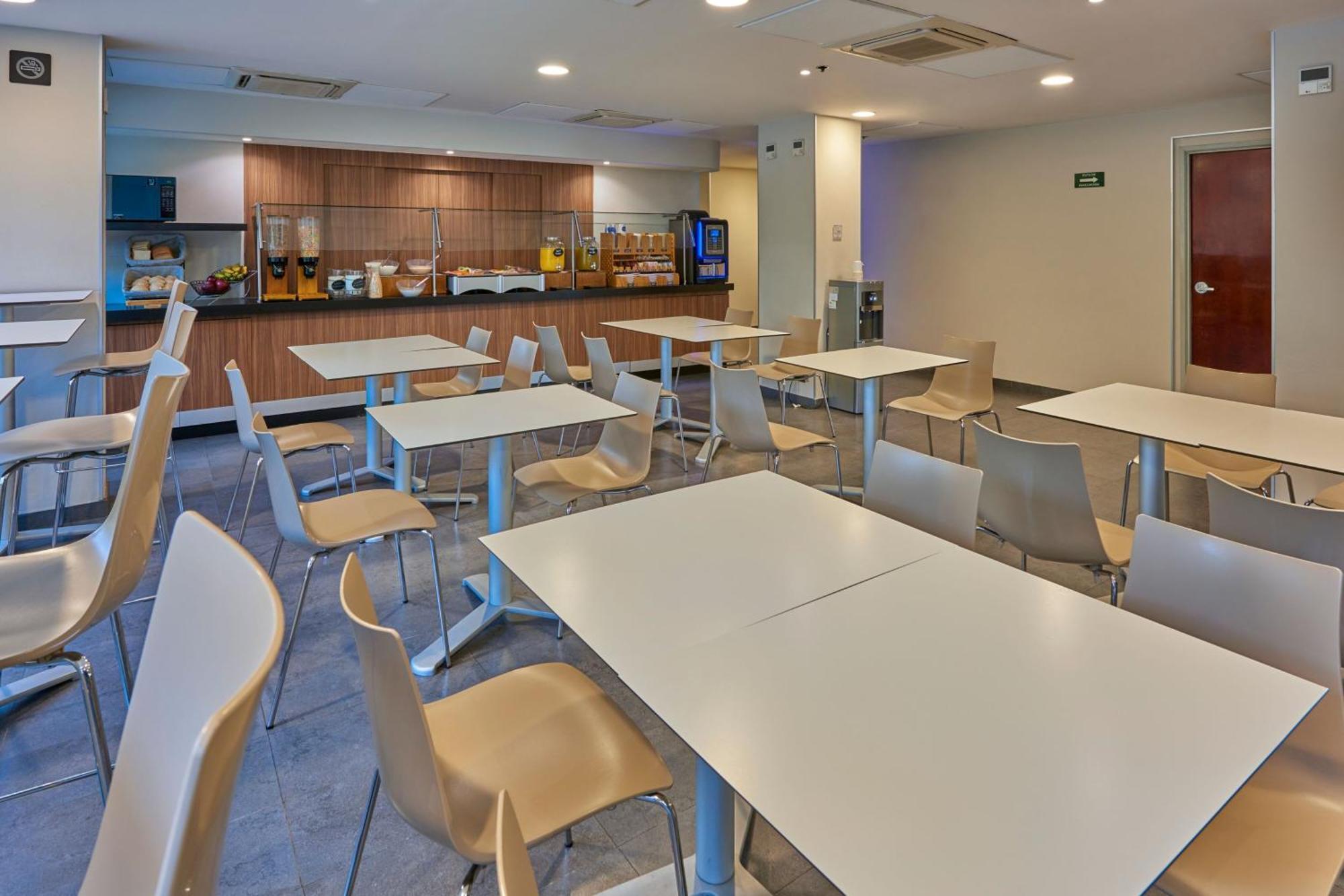 City Express By Marriott Irapuato Bagian luar foto