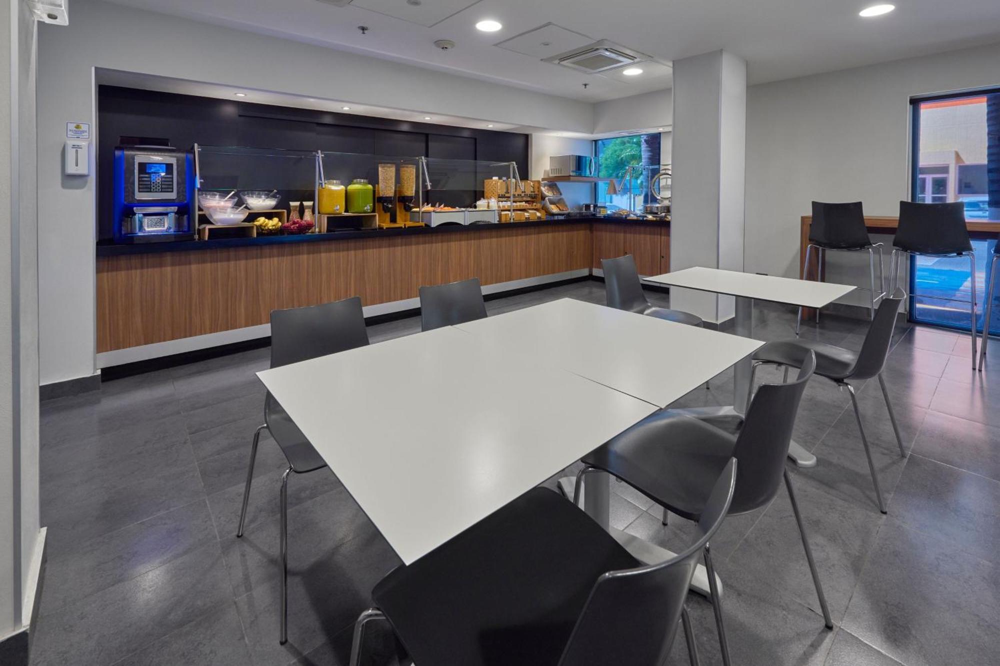 City Express By Marriott Irapuato Bagian luar foto